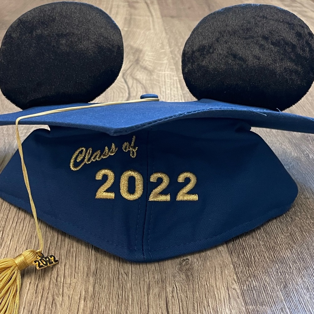 Brand New Class of 2022 Disney Mickey Ears Graduation Cap With 2022 Tassel 🧑‍🎓